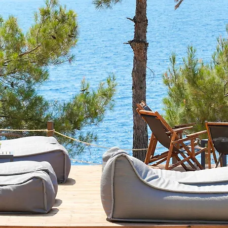Acroterra - Easy Living Alikí